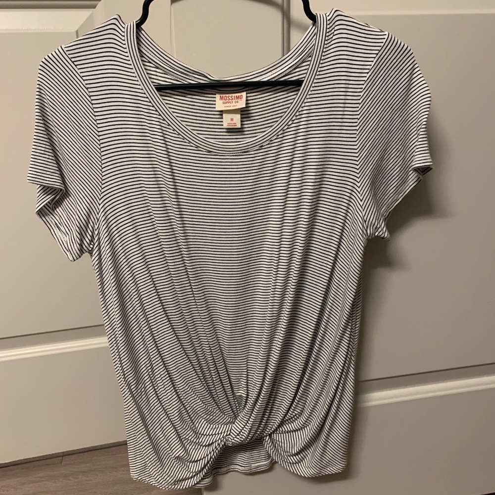 Striped shirt with front knot